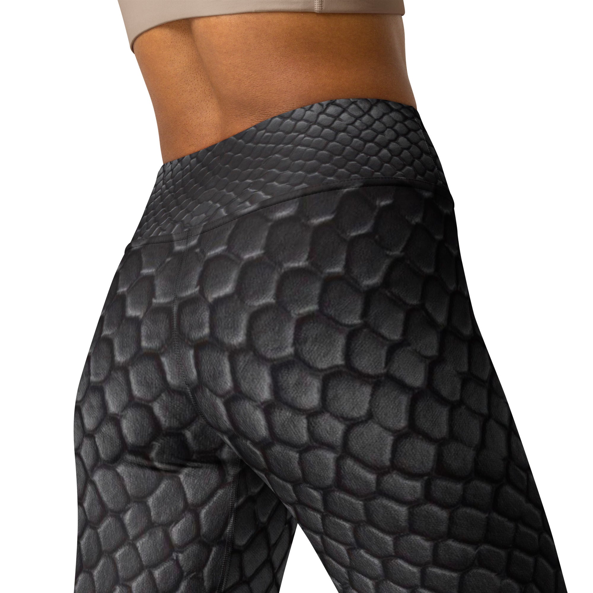 Black Snake Skin Texture Yoga Leggings | Sleek High-Waist Activewear for Women